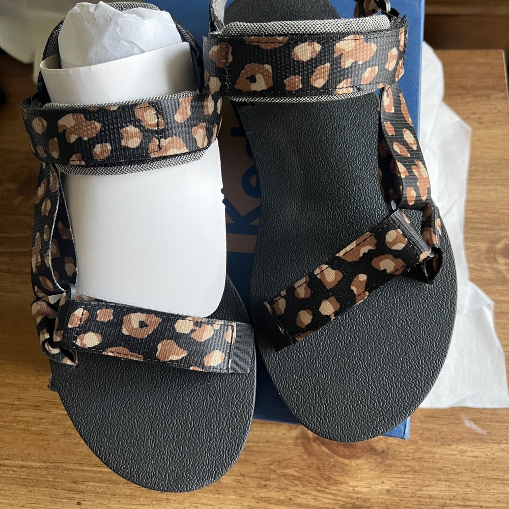 Women's Trio Eco Sandal with Tencel Keds size 6 leopard